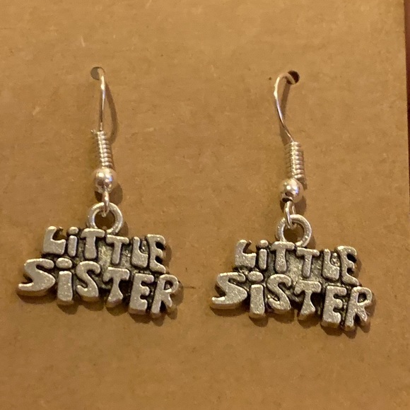 Little sister earrings - Picture 3 of 3